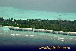 Luftbild Ferienanlage auf dem Rashdoo-Atoll