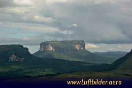 Luftbild Kuravaina-Tepui